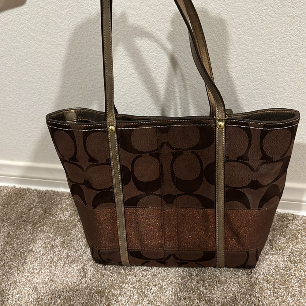 Coach Tote - Picture 6 of 9